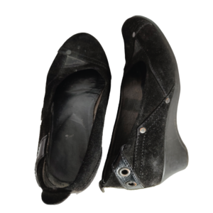 Sapatos pretos de cunha preta - Image 2